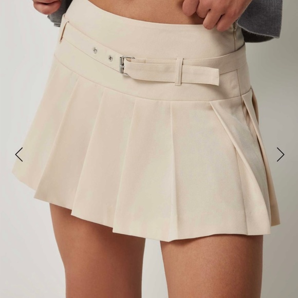 ARDENE Micro Tiered Skirt With Belt - Picture 3 of 5
